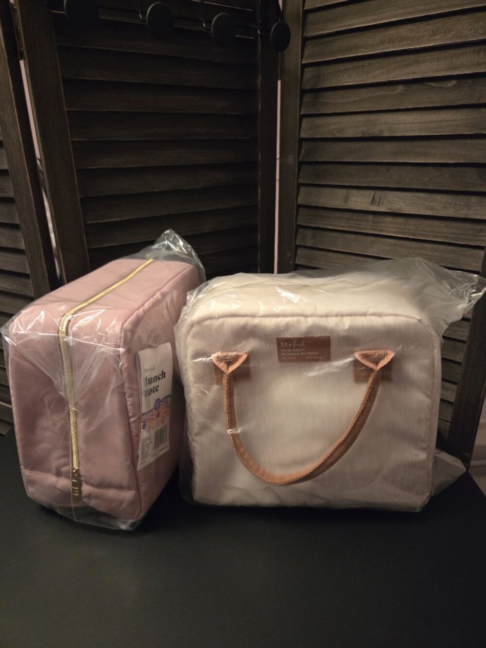 Lunch totes - Picture 2 of 3